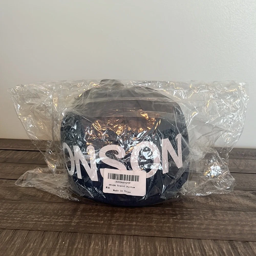NWT ONSON Travel Pillow, Eye Mask, fEar Plugs w Travel Bag, 100% PURE MEMORY FOA
